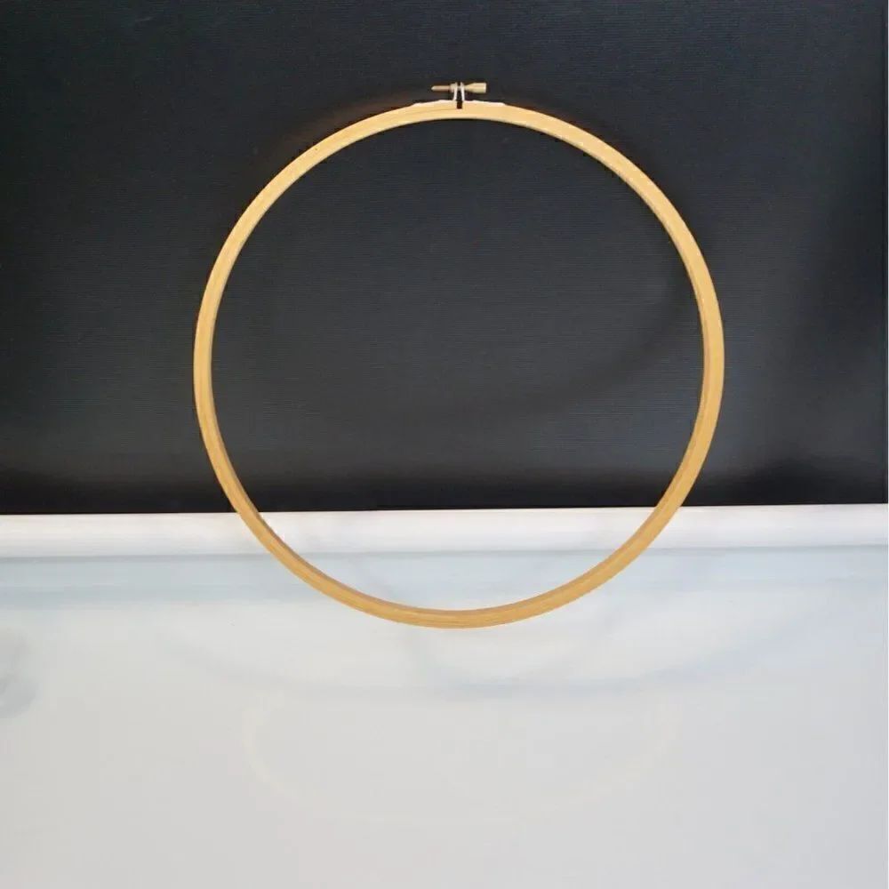 Vintage Wood Quilting Embroidery Cross Stitch Hoop Screw Wing Nut Closure 12"